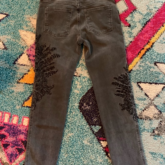 Free People Embroidered Girlfriend Jeans - Picture 7 of 8